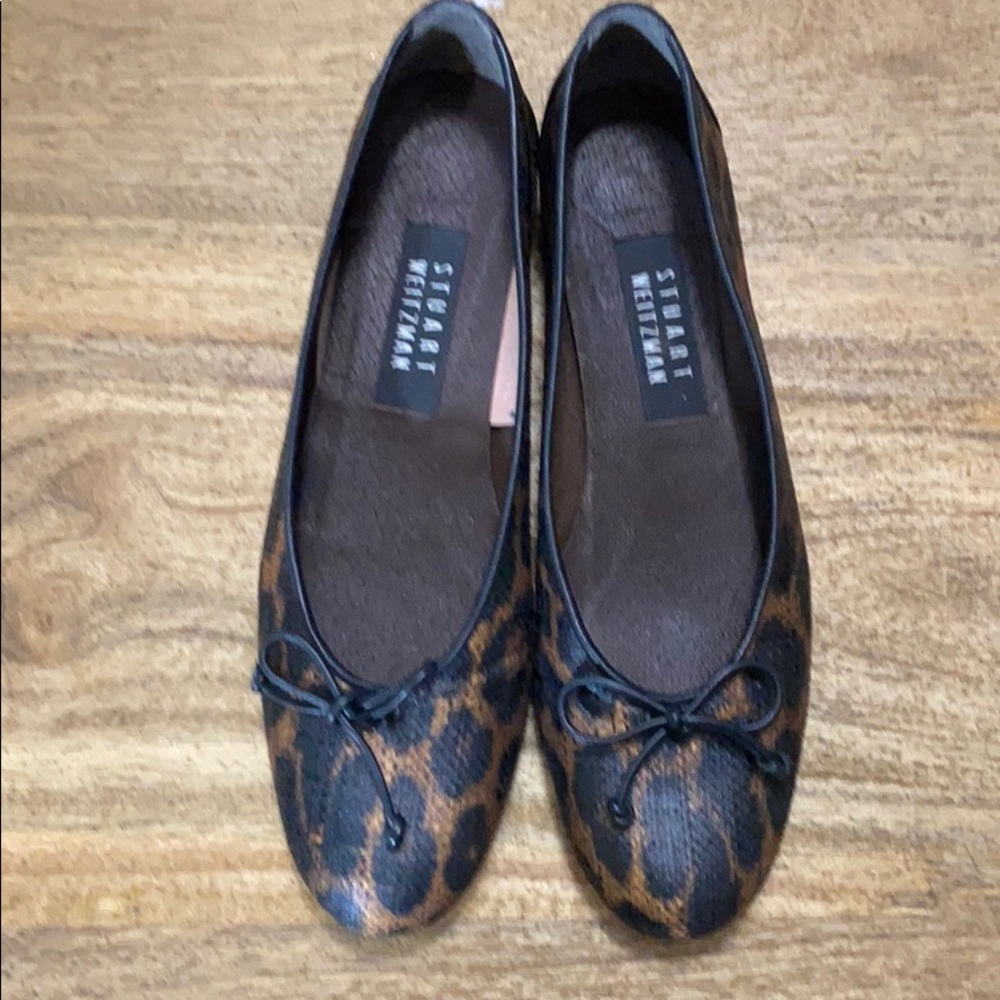Stuart Weitzman Flats 8 1/2 AA   $45